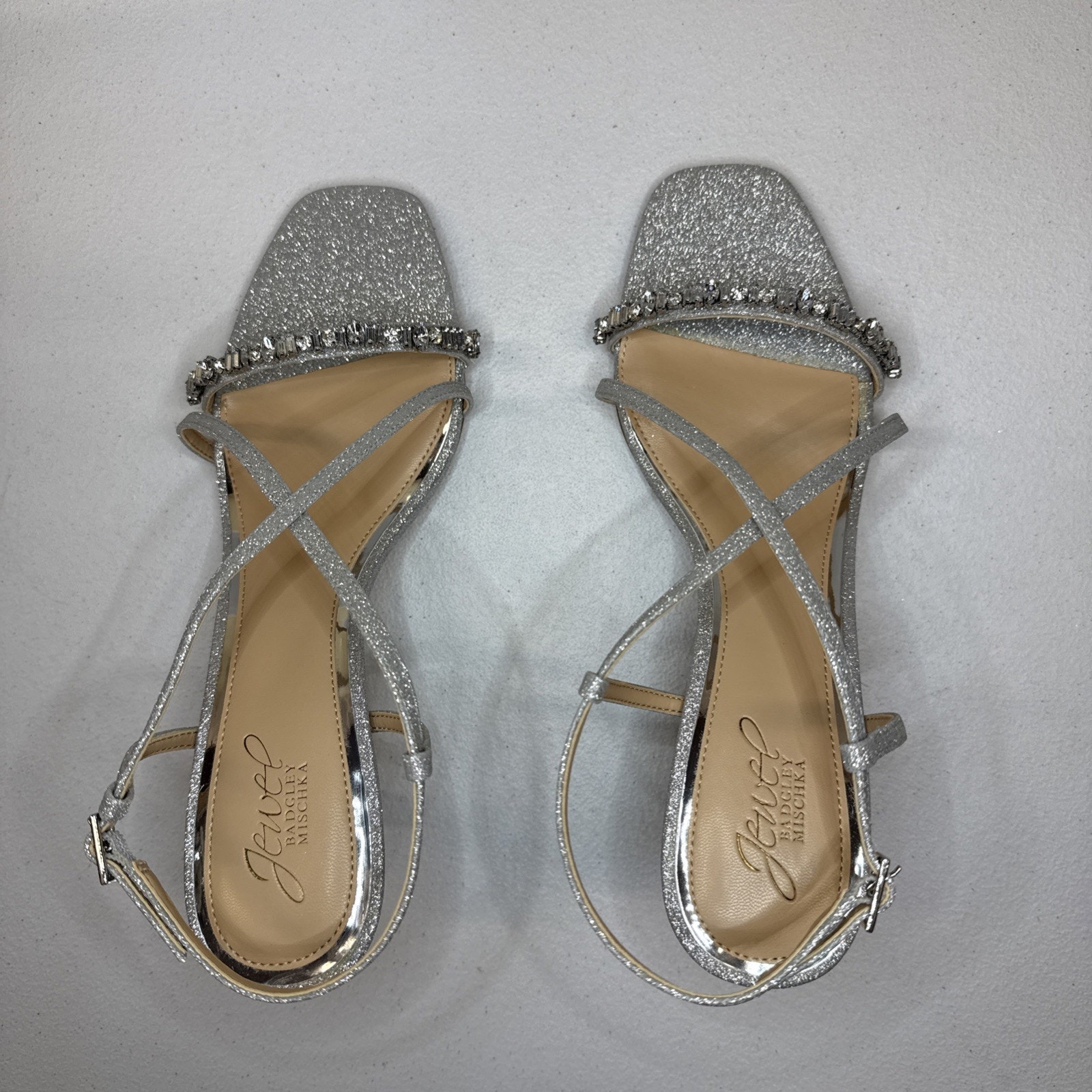 Jewel Badgley Mischka Alexis Crisscross Sandals Silver Glitter Size 9 — image 6 of 8